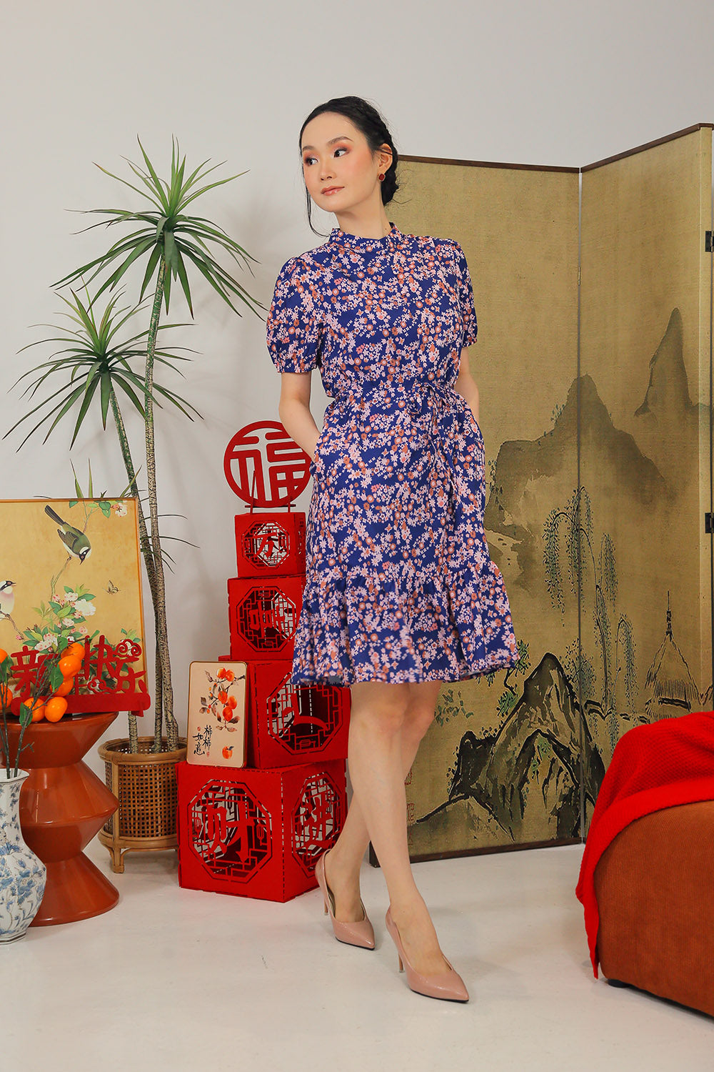 Maxinne Midi Dress in Navy Bloom Floral - Image 3