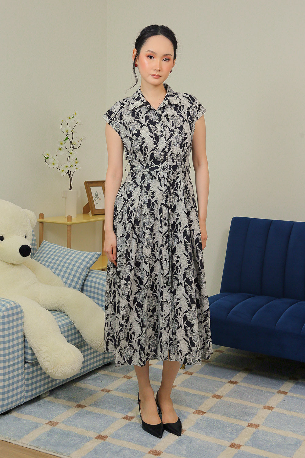 Dezza Midi Dress in Monochrome Leaf Print
