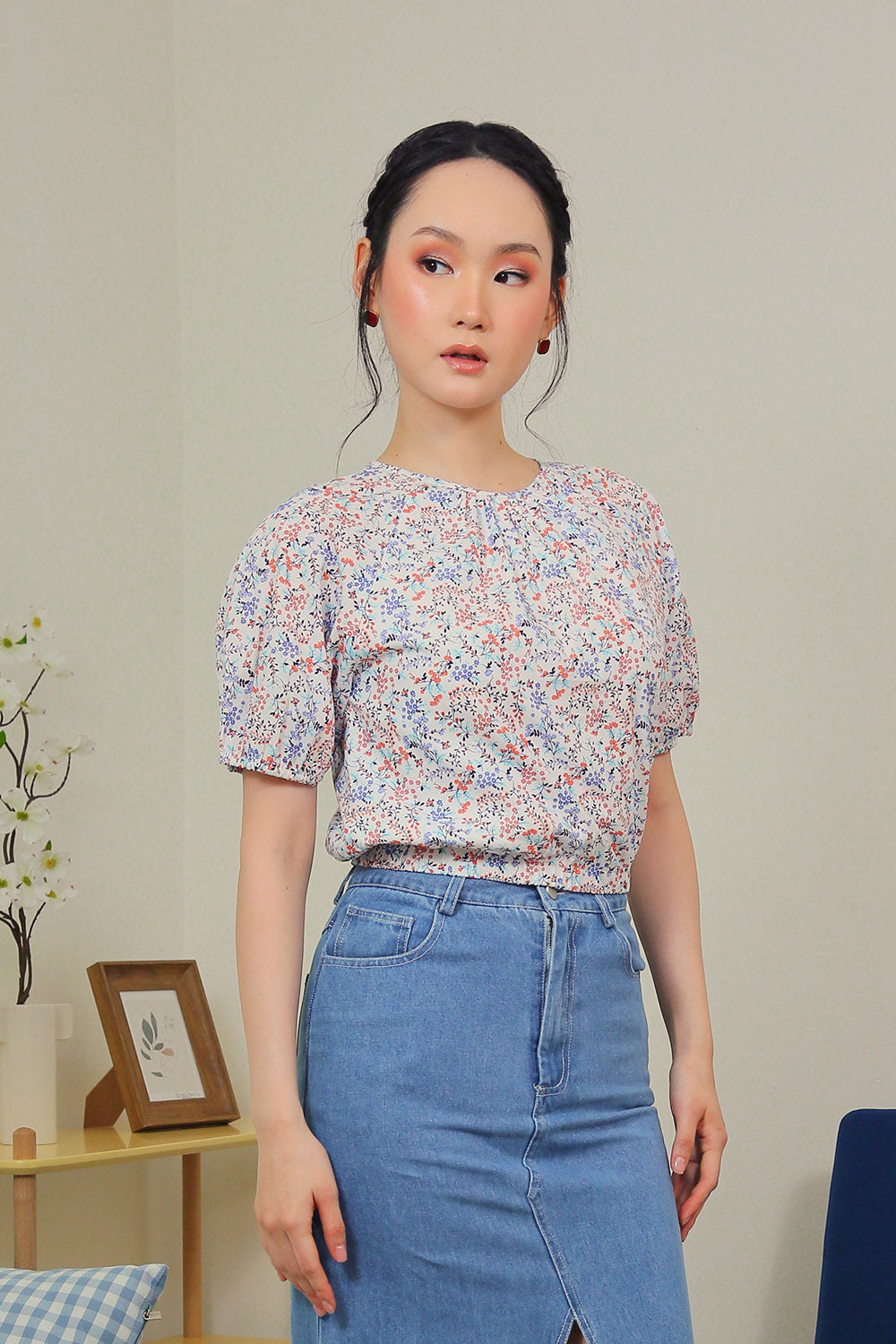 Rania Floral Blouson Top in Blue Meadow - Image 4