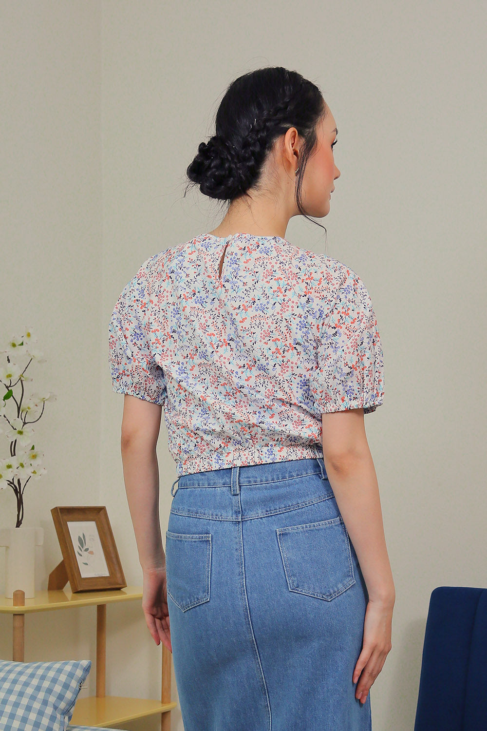 Rania Floral Blouson Top in Blue Meadow - Image 5