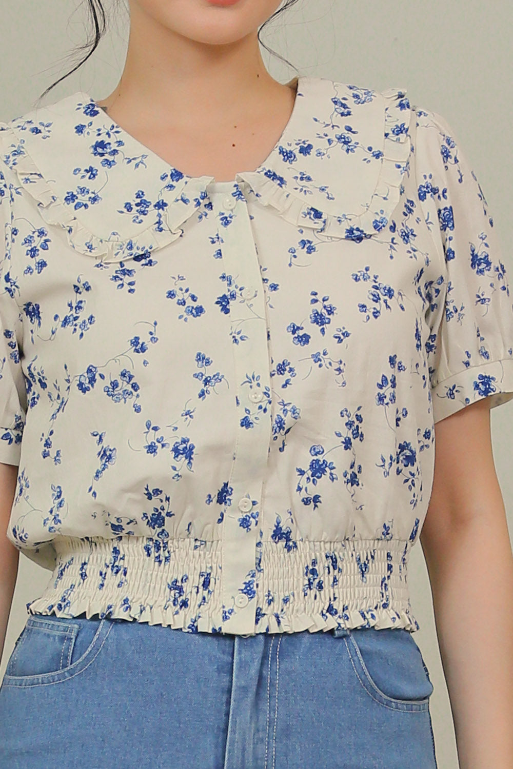 Daniella Ruffled Collar Floral Blouse in Ivory Blue - Image 2