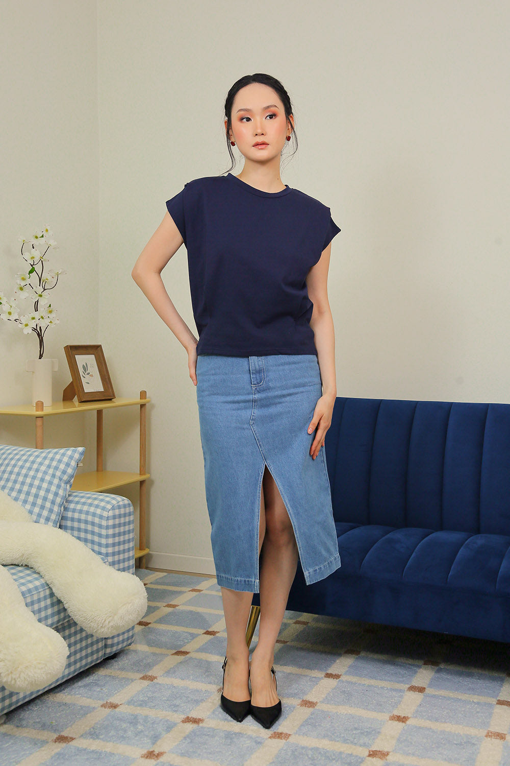Lyra Relaxed Shoulder Tee in Midnight Navy - Image 6