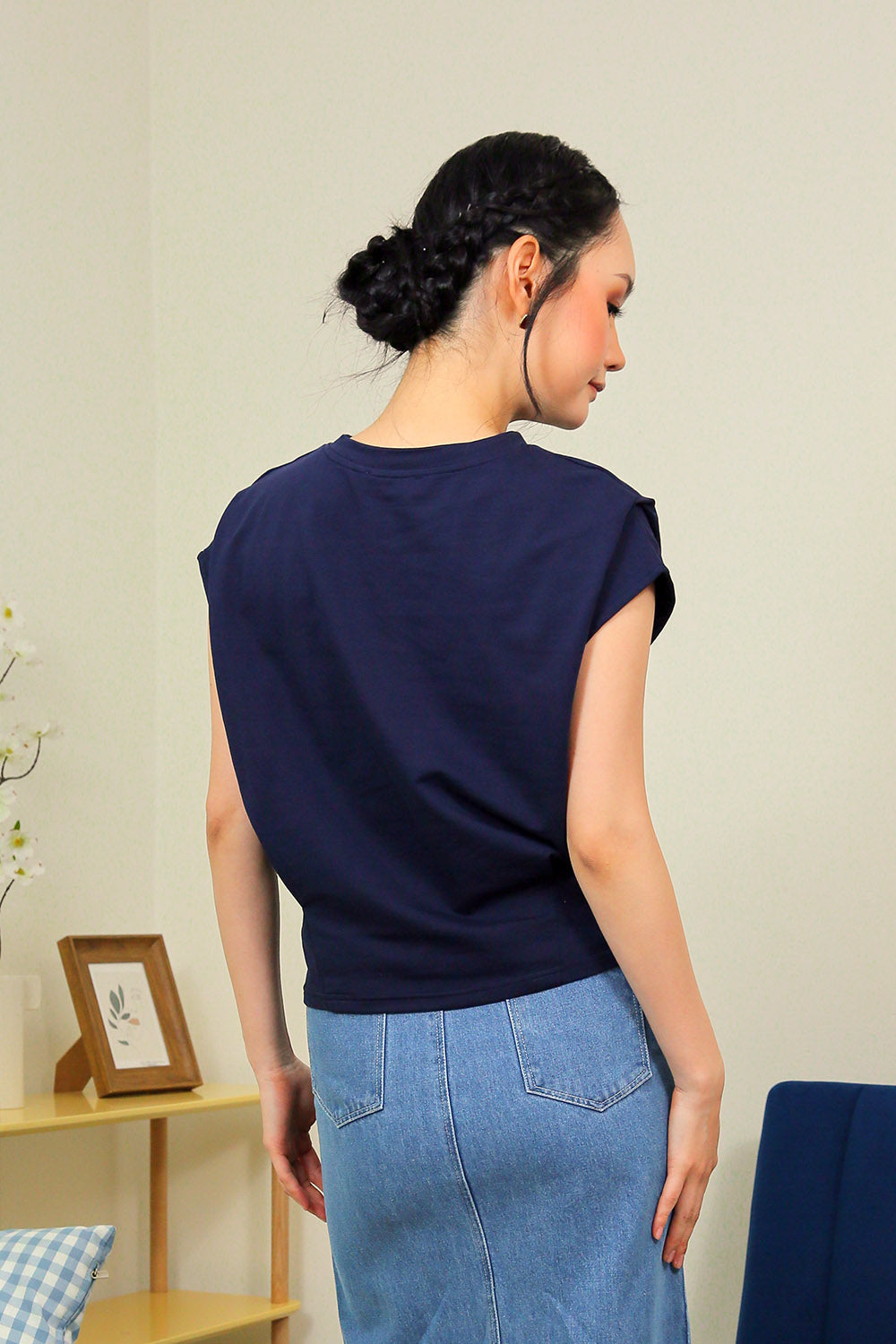 Lyra Relaxed Shoulder Tee in Midnight Navy - Image 5