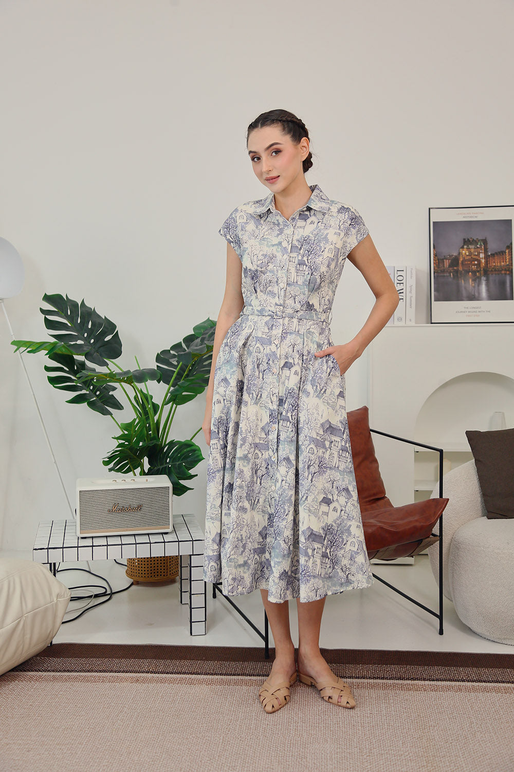 Dezza Midi Dress in Grey Scenic Prints - Image 4