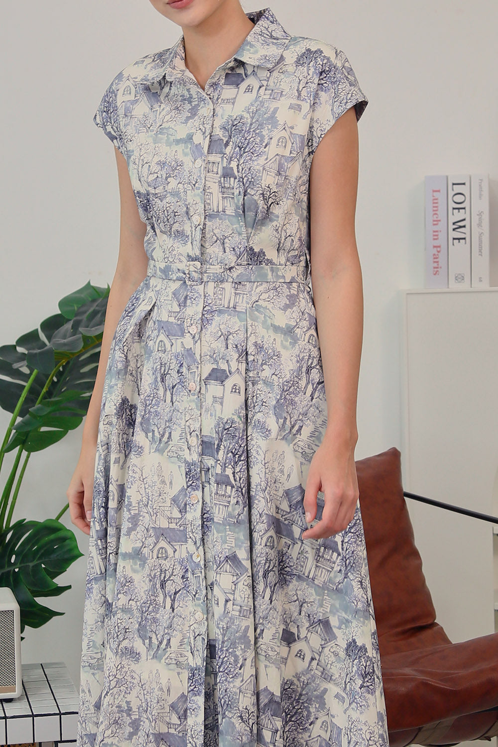 Dezza Midi Dress in Grey Scenic Prints - Image 2