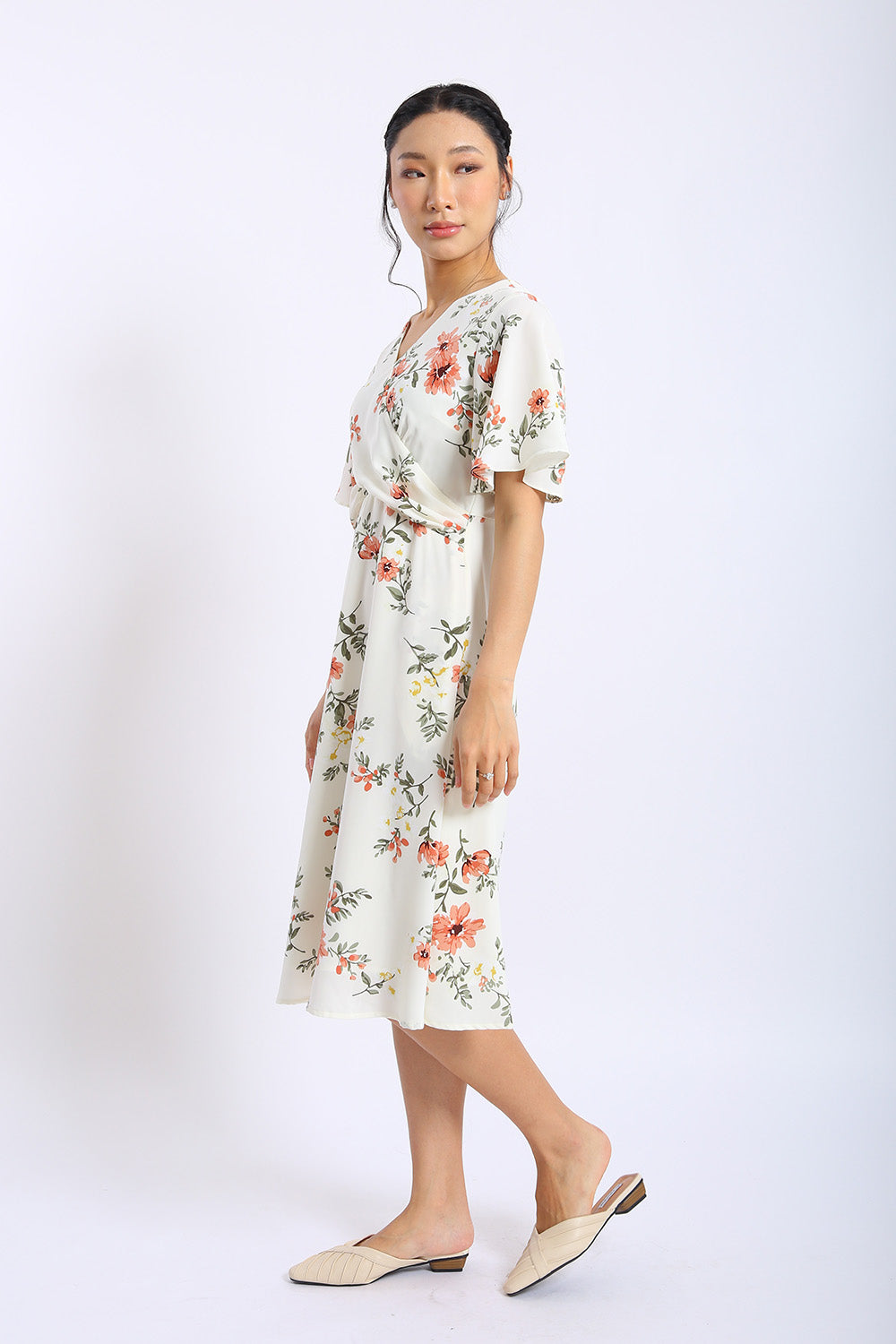 Veneza Floral Midi Dress in Off White - Image 5