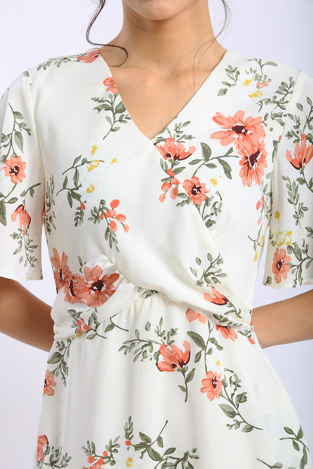 Veneza Floral Midi Dress in Off White - Image 2