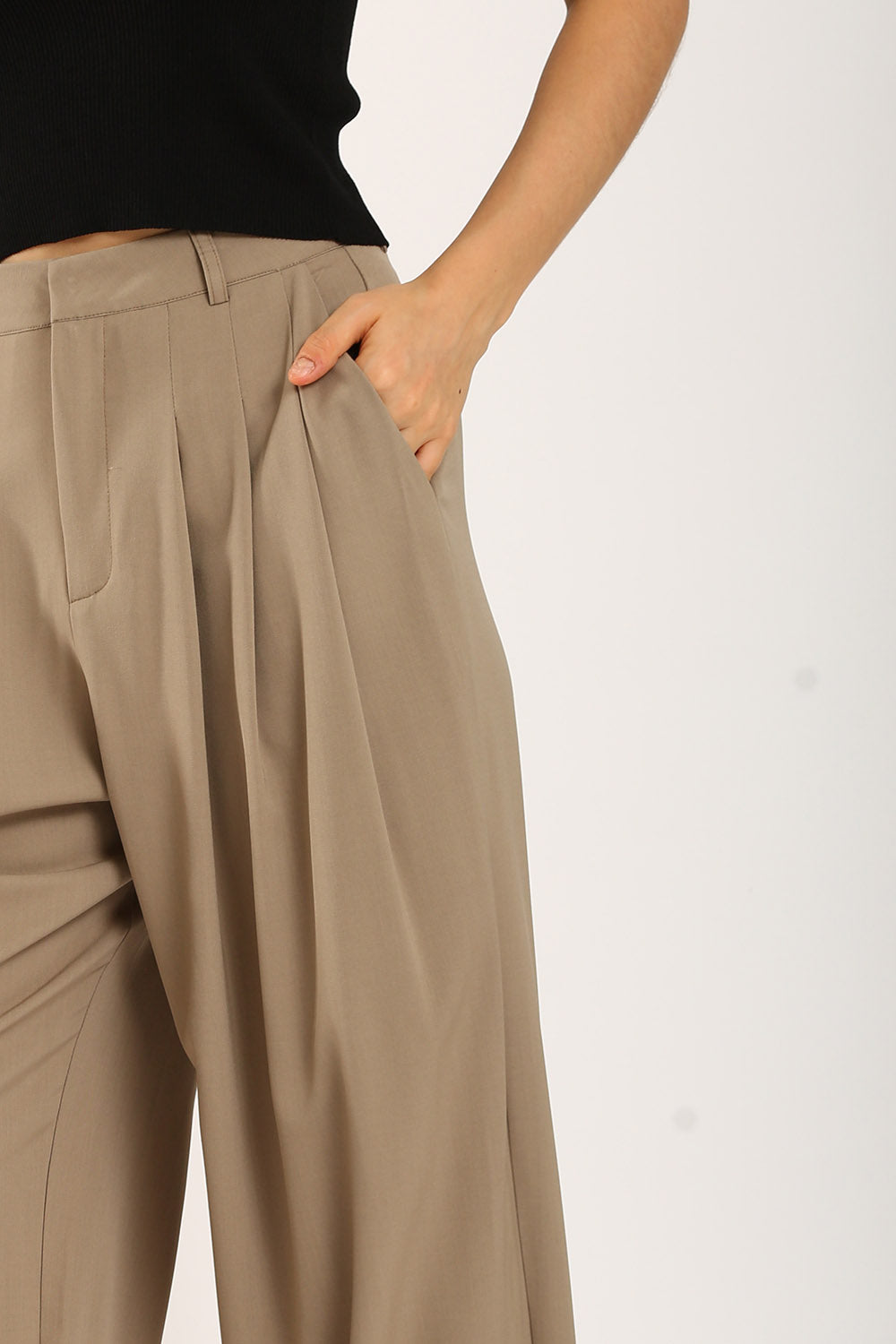 Claudette Relaxed Tailored Pants in Khakis - Image 3