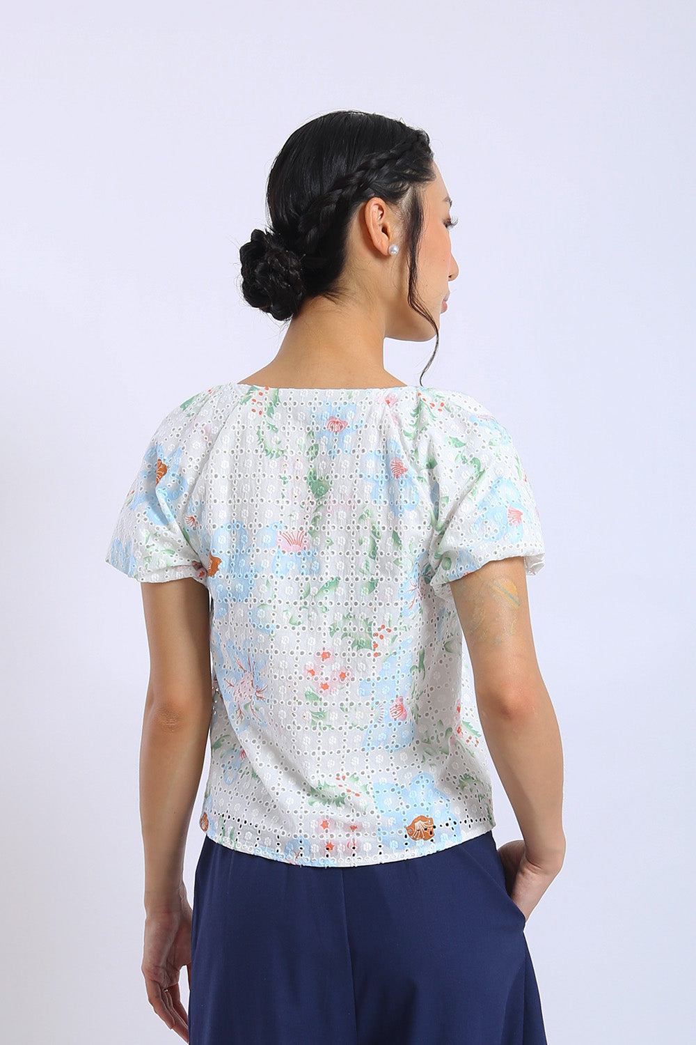 Merlyn Eyelet Top in Coastal Bloom - Image 4