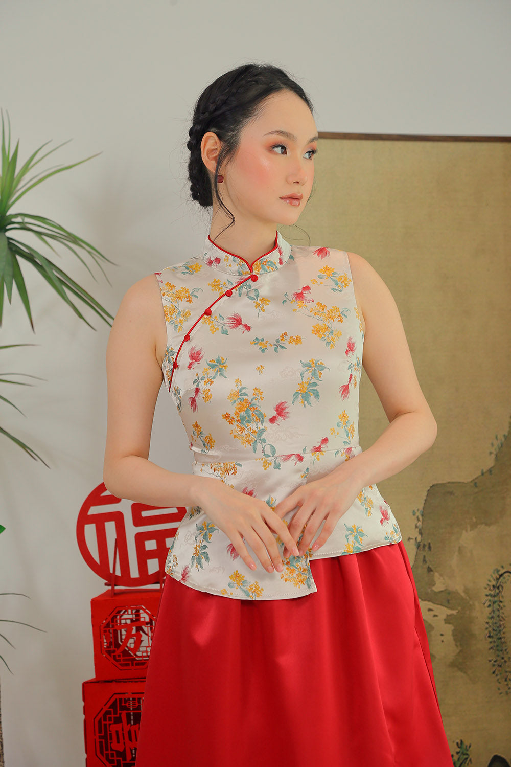 Emiko Brocade Oriental Top in Golden Garden - Image 3