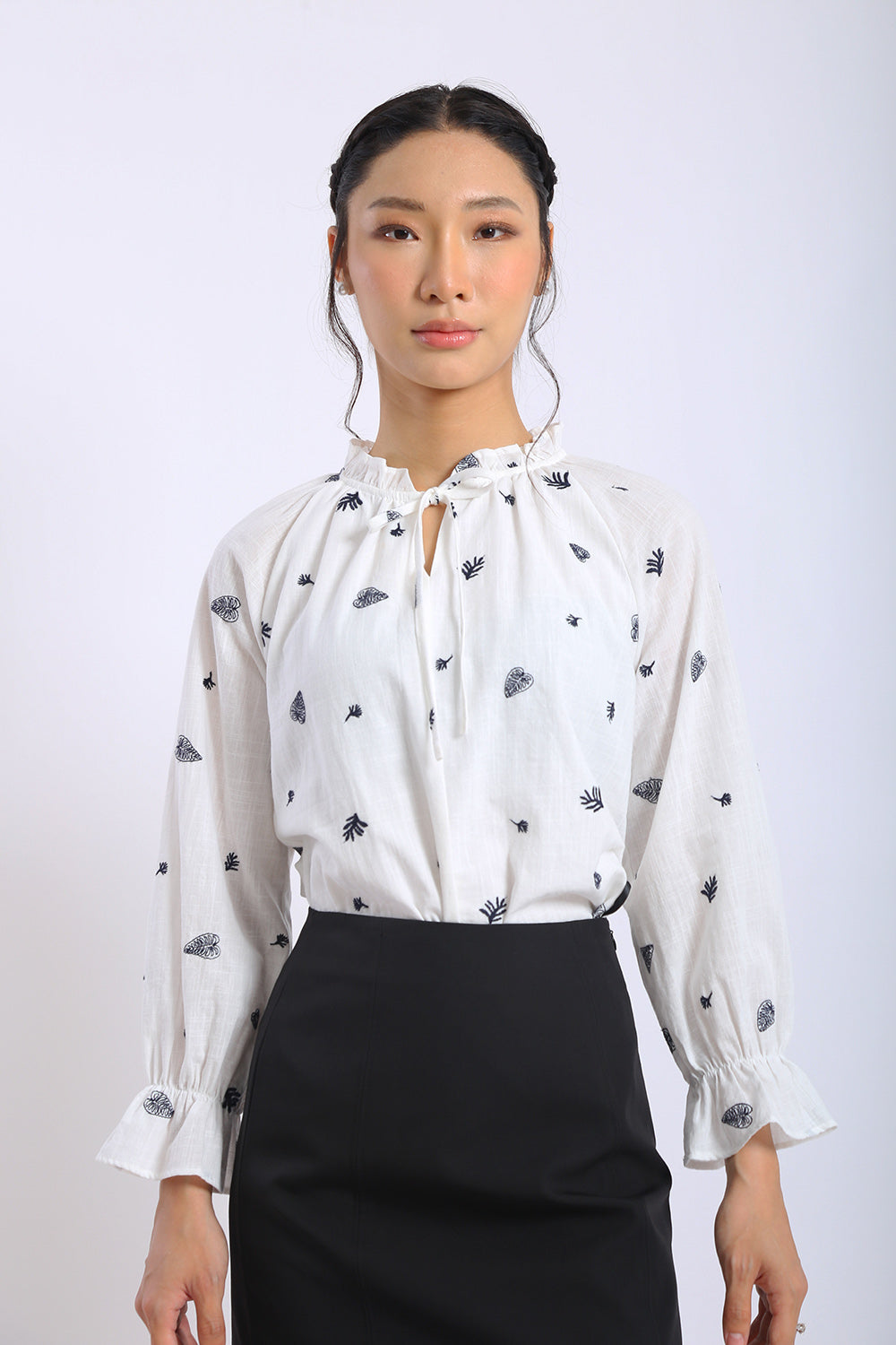 Arden Leaf Embroidery Blouse in Classic White - Image 3