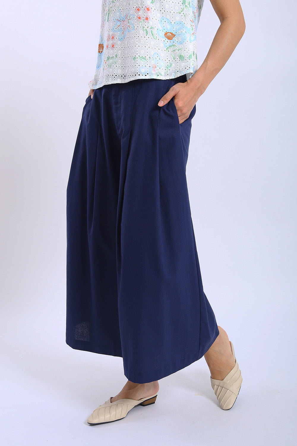 Varese Wide Leg Pants in Navy Blue - Image 4