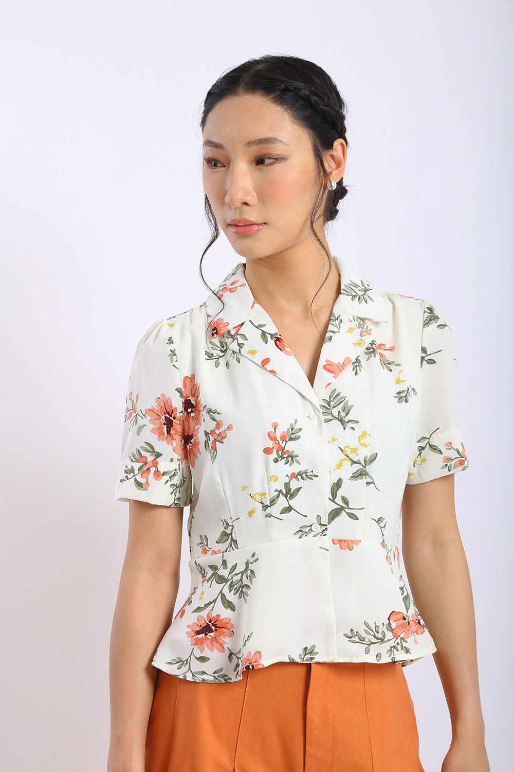 Maritza Floral Collar Top in Off White - Image 5