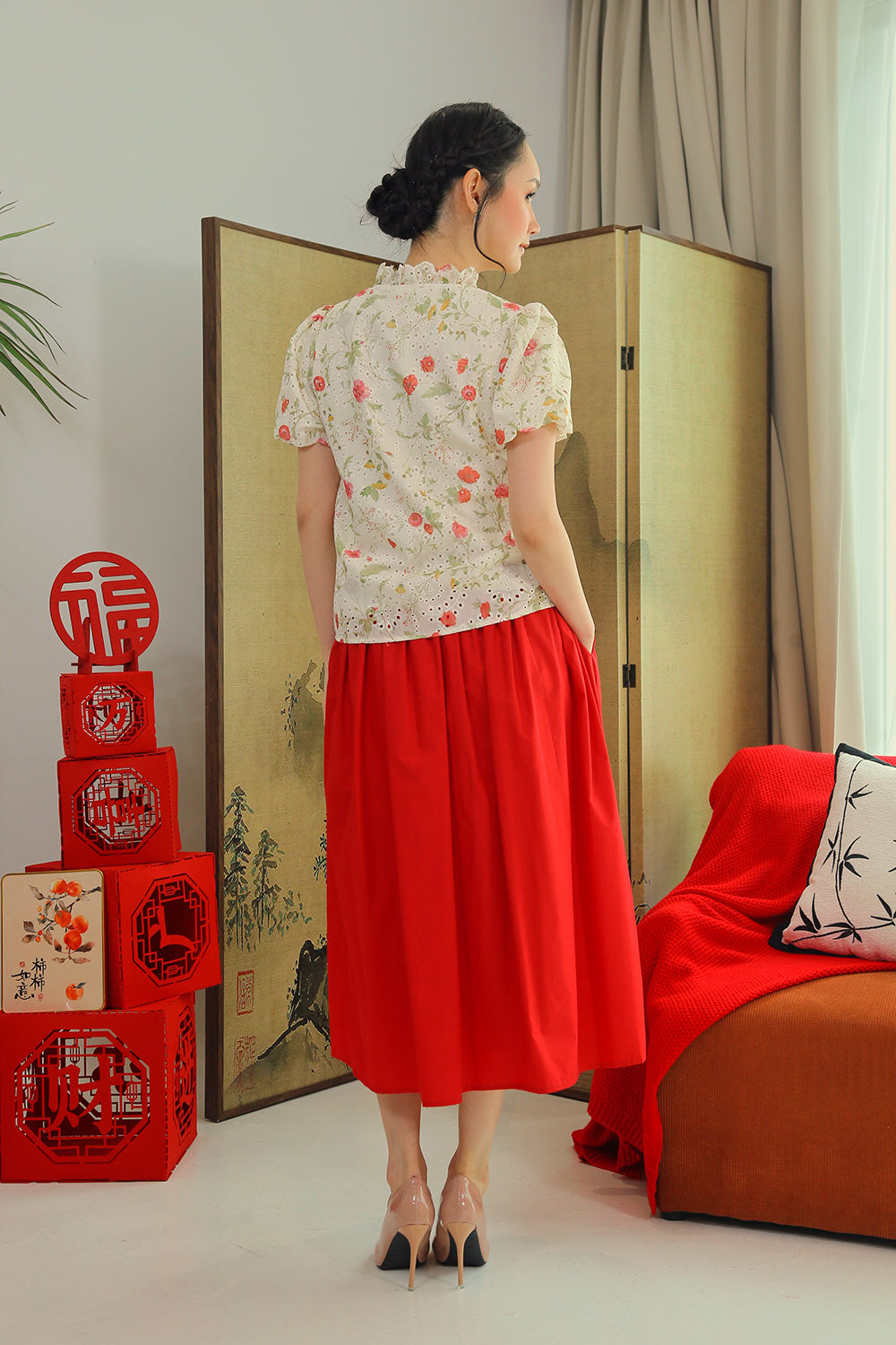Meilin Embroidered Eyelet Floral Top in Petal Cream - Image 5