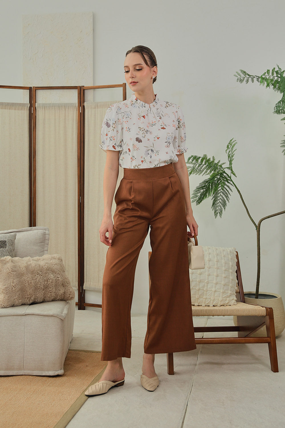 Mara High Waist Wide Leg Pants in Mocha - Image 2