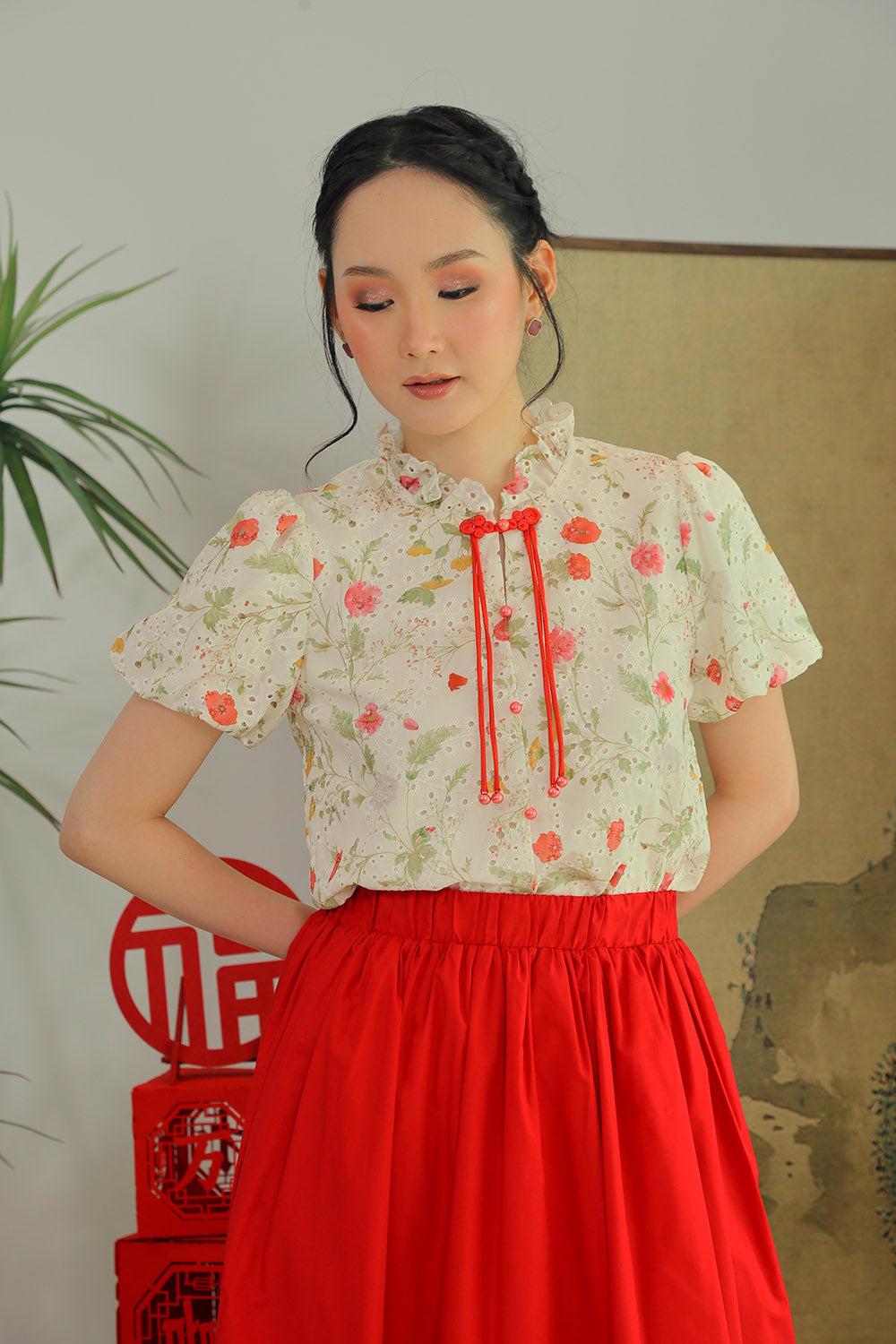 Meilin Embroidered Eyelet Floral Top in Petal Cream - Image 3