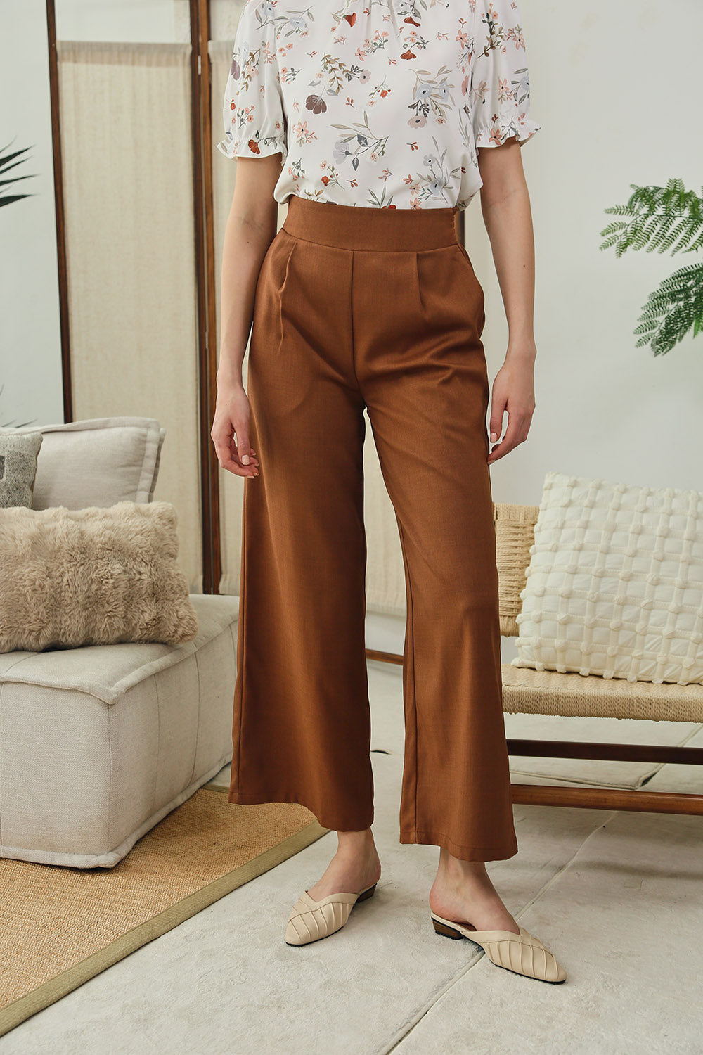 Mara High Waist Wide Leg Pants in Mocha