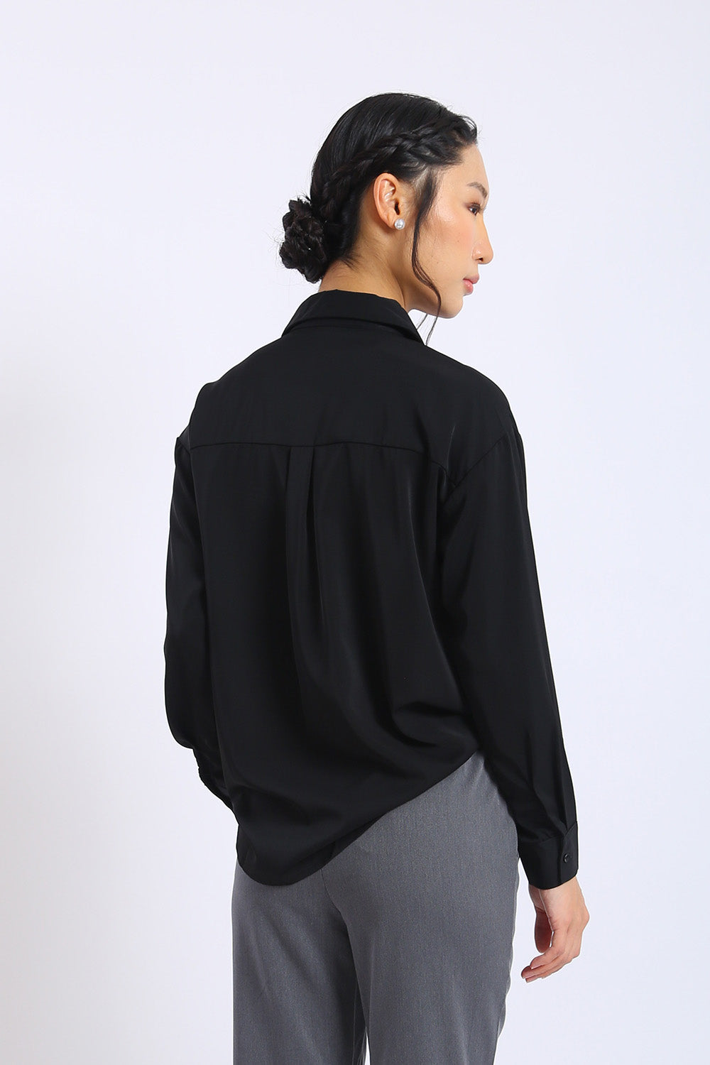 Erina Relaxed Button Shirt in Classic Black - Image 6