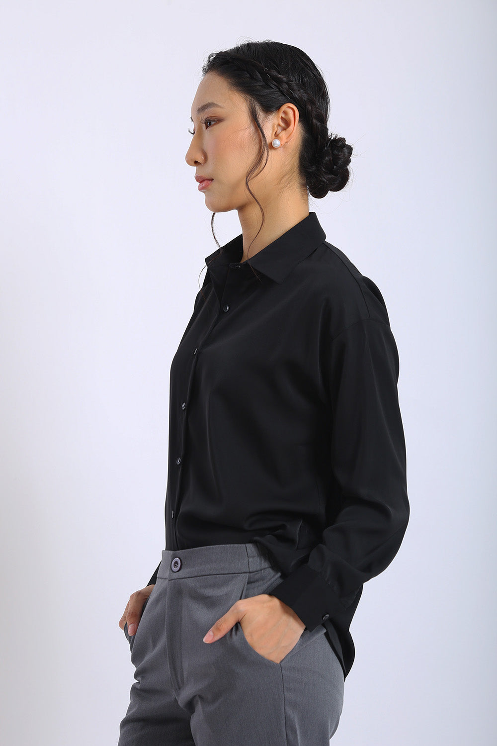 Erina Relaxed Button Shirt in Classic Black - Image 3