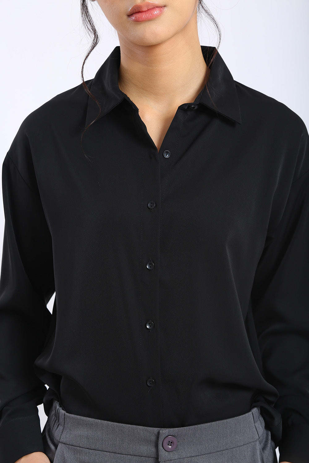 Erina Relaxed Button Shirt in Classic Black - Image 2