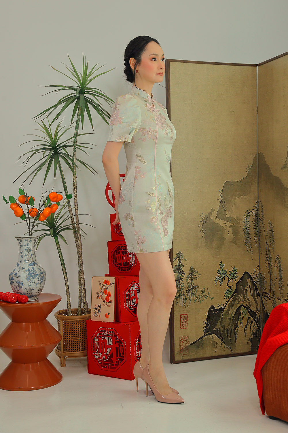 Jade Crane Brocade Cheongsam Mini Dress in Silver Sage Gold - Image 4