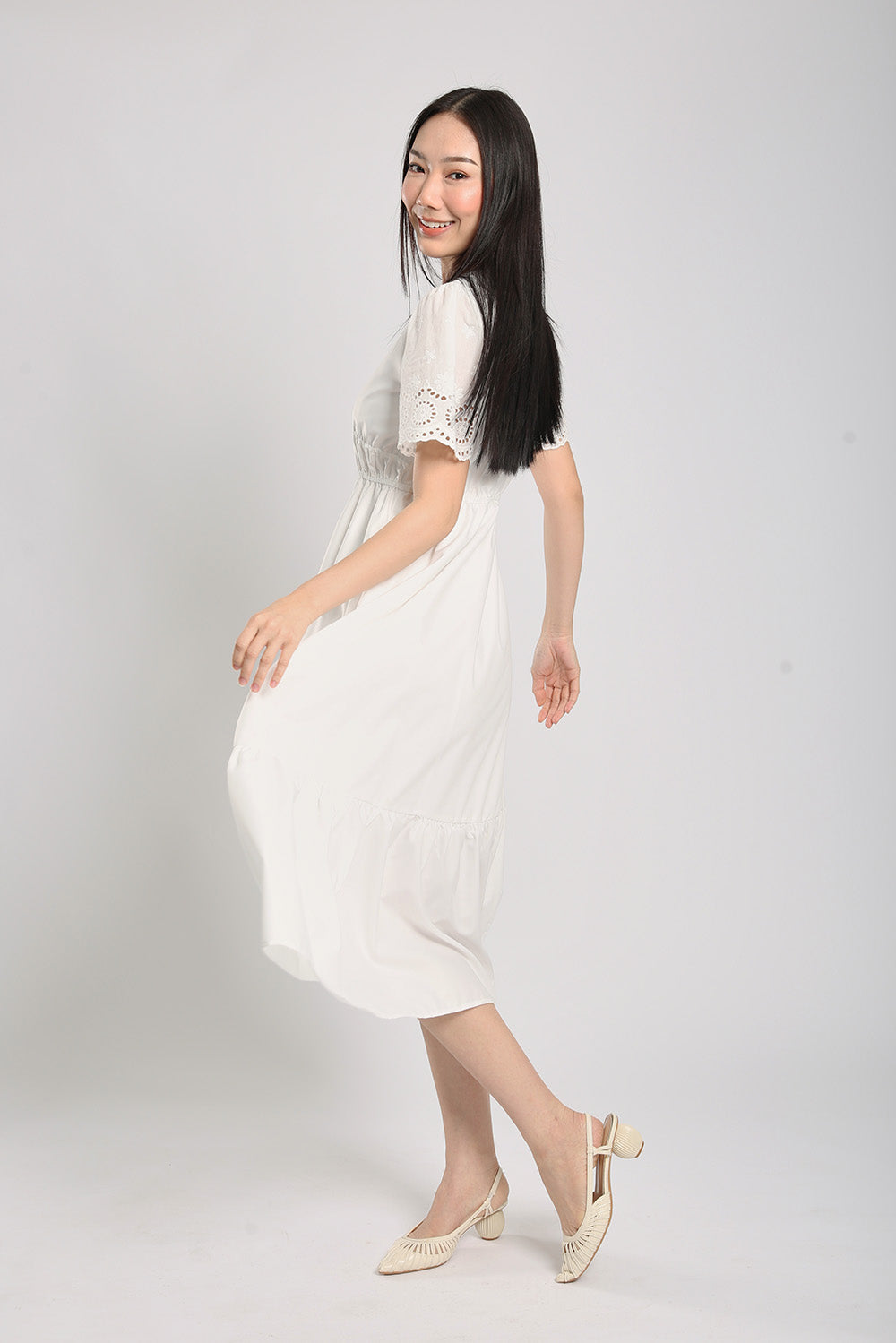 Alai Midaxi Maxi Dress in White - Image 3