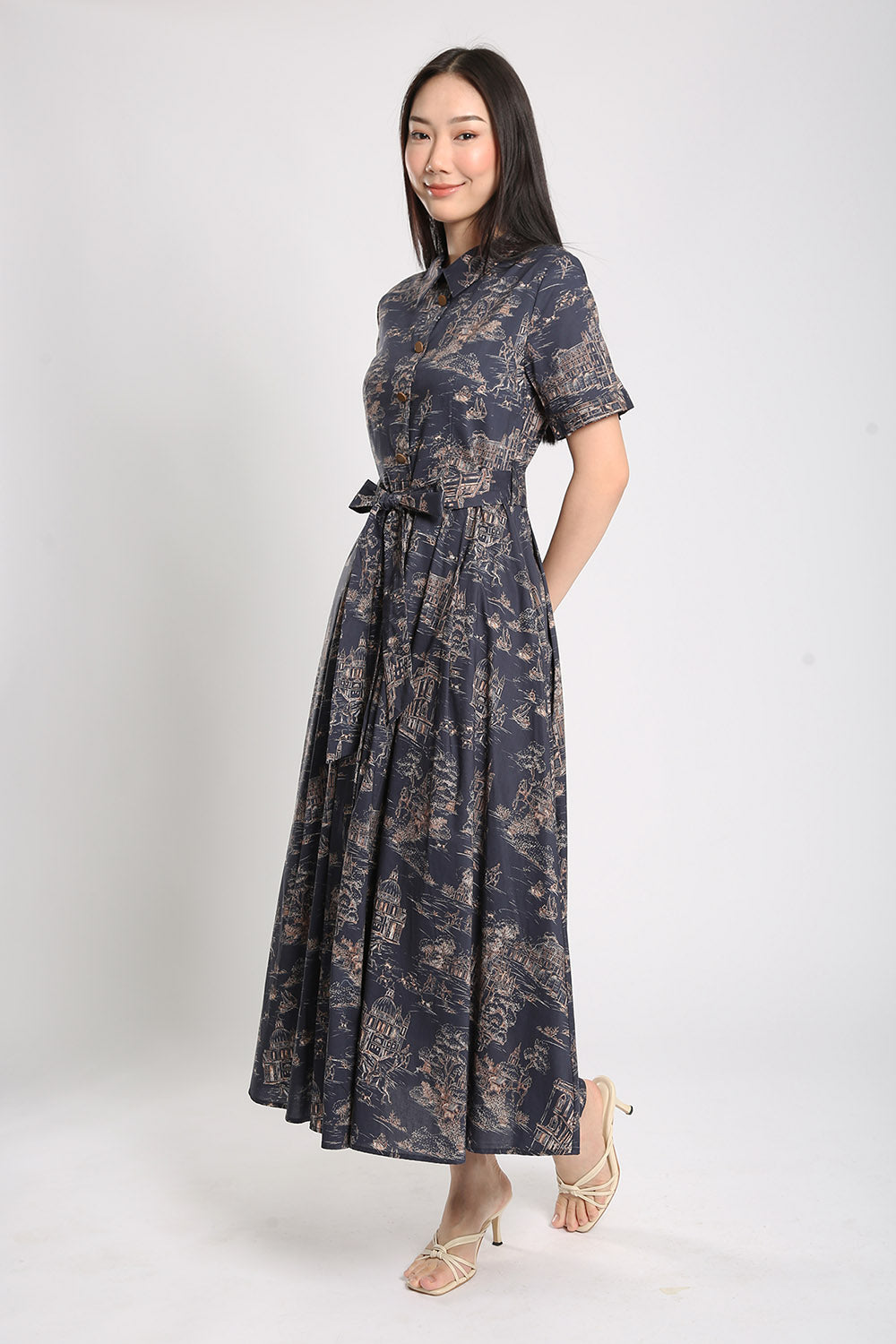 Manika Maxi Dress in Navy Blue Prints - Image 4