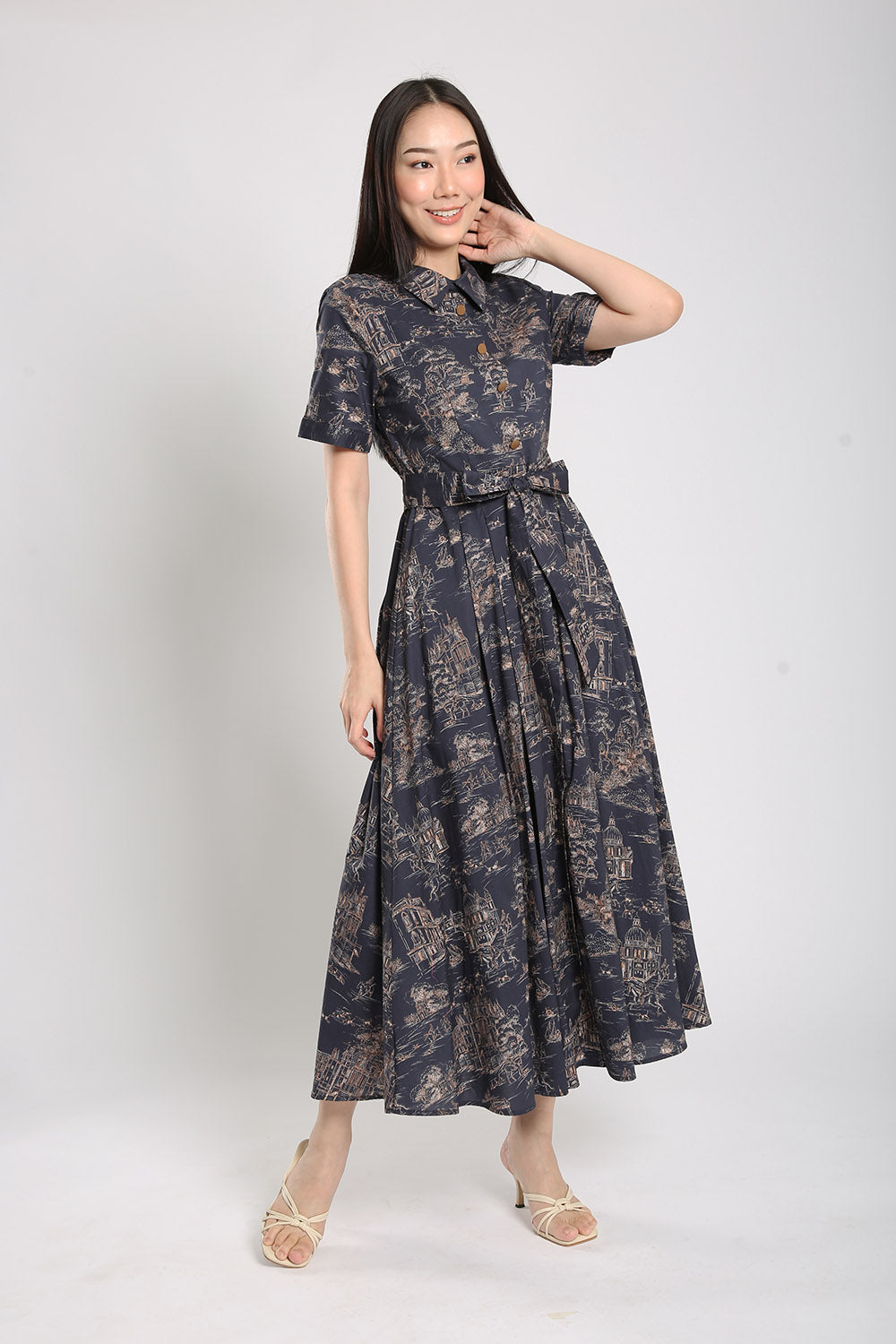 Manika Maxi Dress in Navy Blue Prints - Image 5