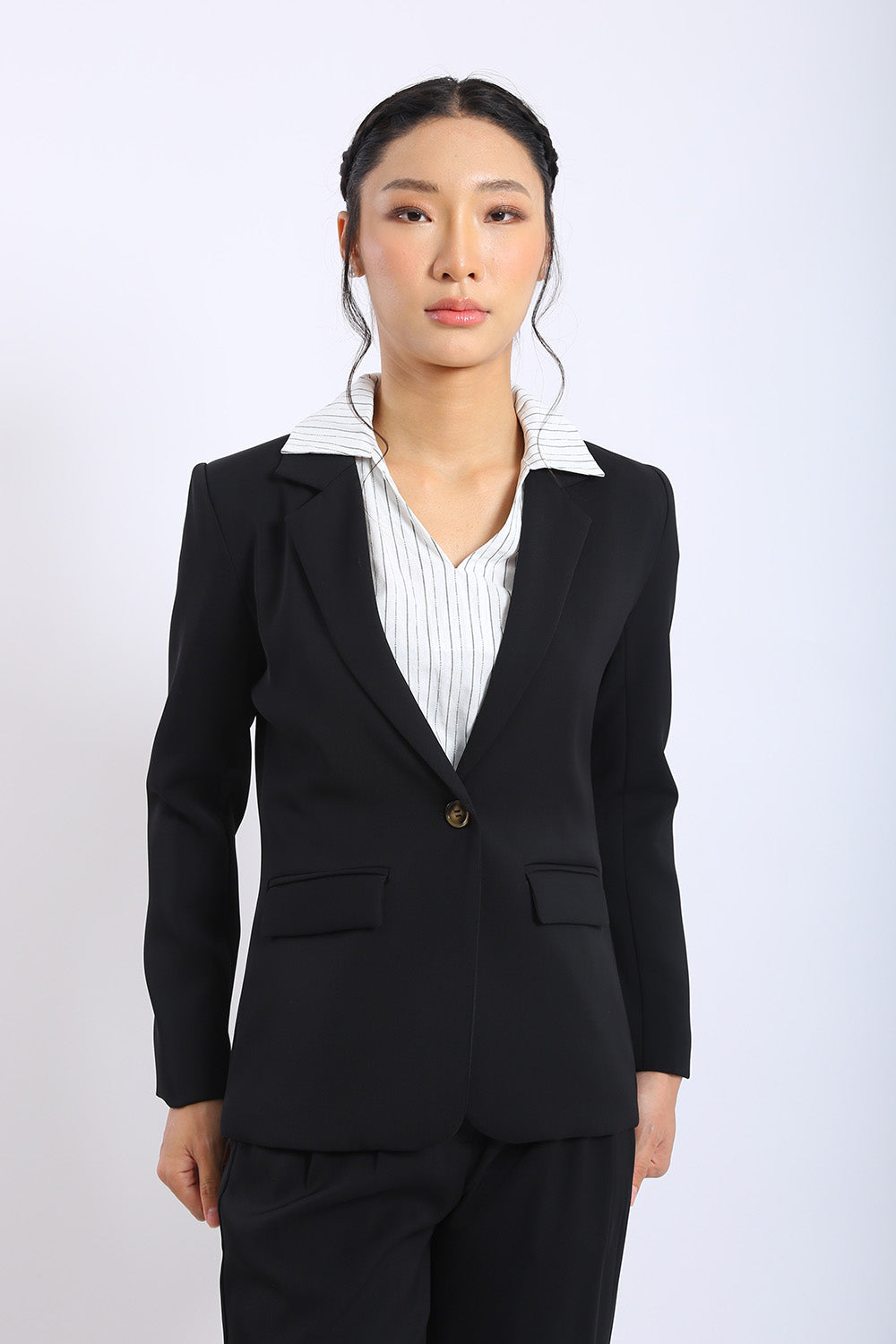 Elise Tailored Blazer in Black - Image 3