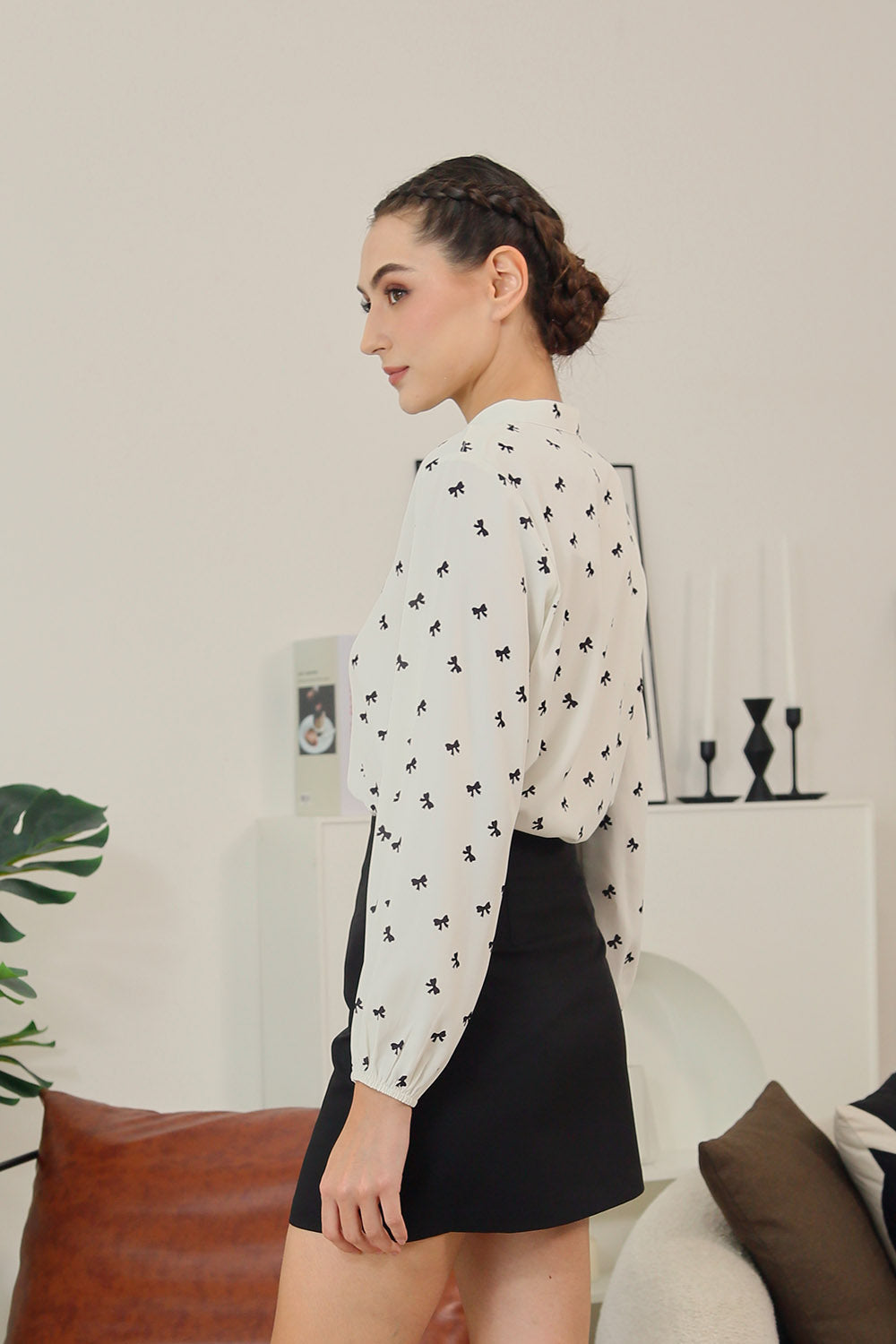 Keana Blouse in Monochrome Bow - Image 5