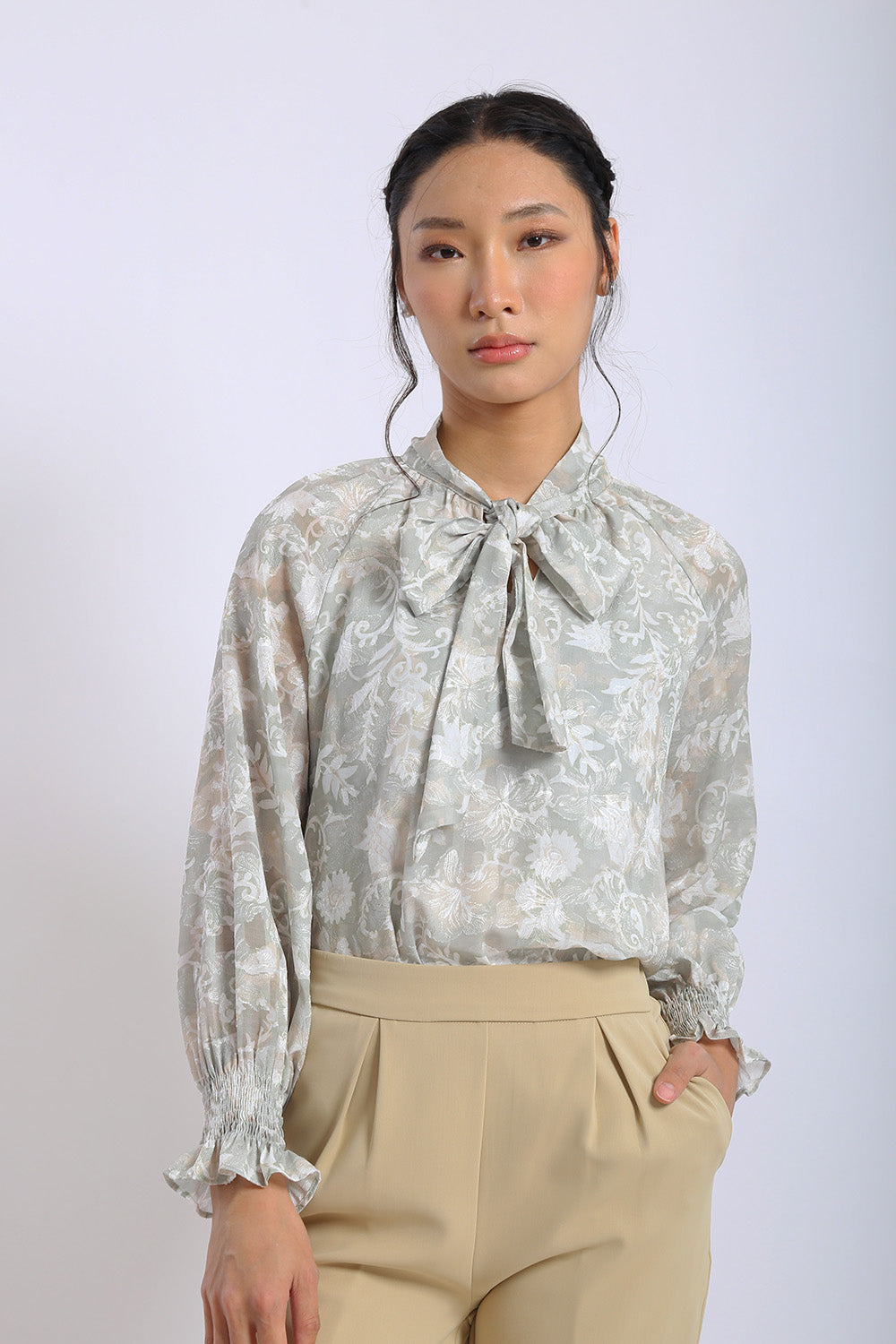 Elara Floral Tie-Neck Blouse in Sandstone Bloom