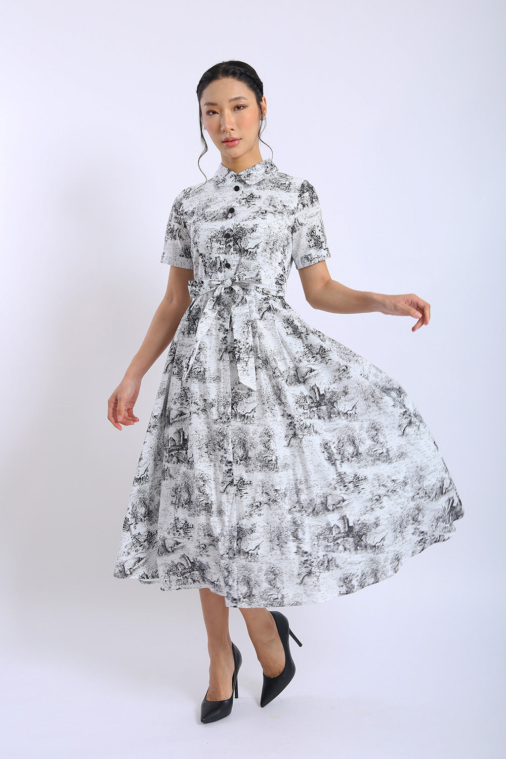 Erinn Scenic Shirt Midi Dress in Monochrome Noir - Image 3