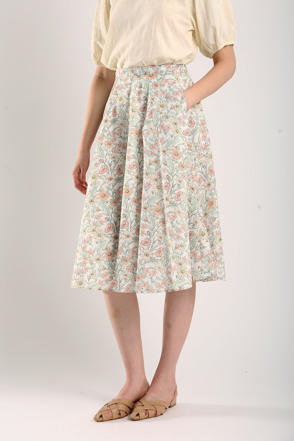 Larson Maxi Skirt in Floral Print - Image 5