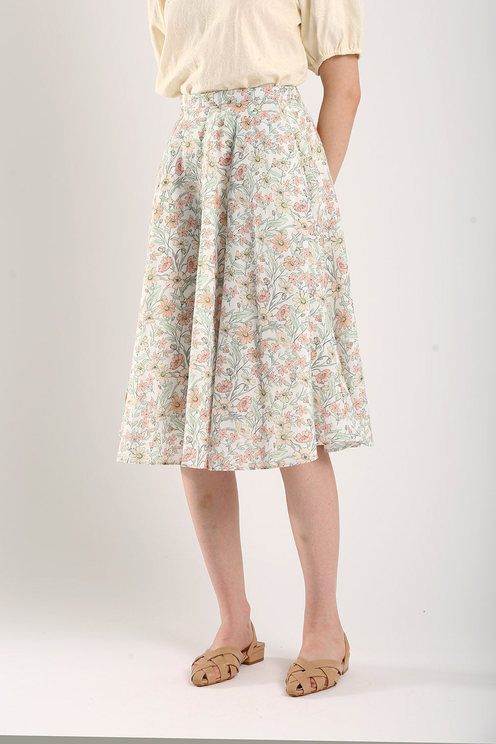 Larson Maxi Skirt in Floral Print - Image 4